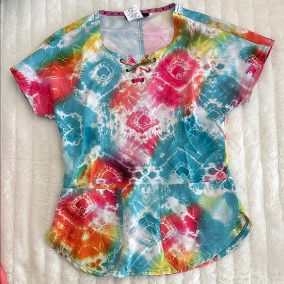 Tie-Dye Scrub Top and Coral Pants Set - Picture 4 of 4